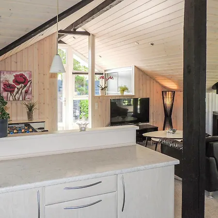 Gorgeous Home In Hemmet With Wifi *
