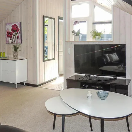 Gorgeous Home In Hemmet With Wifi Hemmet