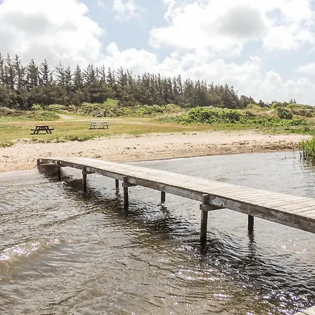Casa de Férias Gorgeous Home In Hemmet With Wifi *